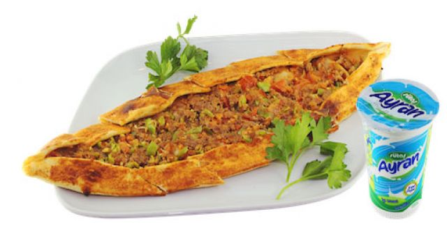 Odun Ateşinde Pide ve Ayran